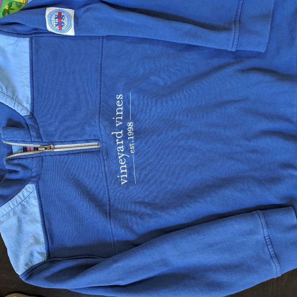 Vintage vineyard vines pullover